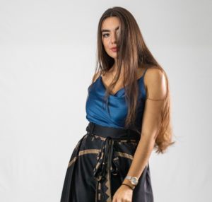 Μπλούζα ντραπέ σατέν